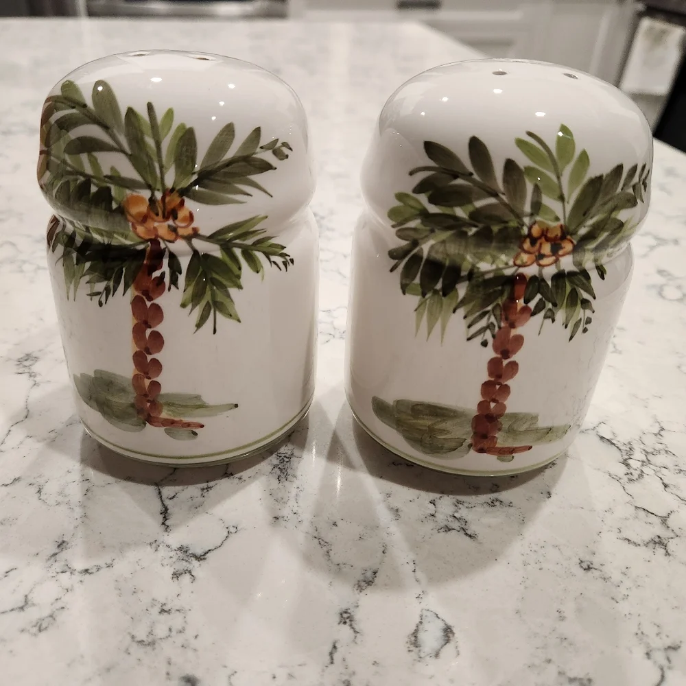 Gibson Palm Court Handpainted Salt and Pepper Shakers Made in USA